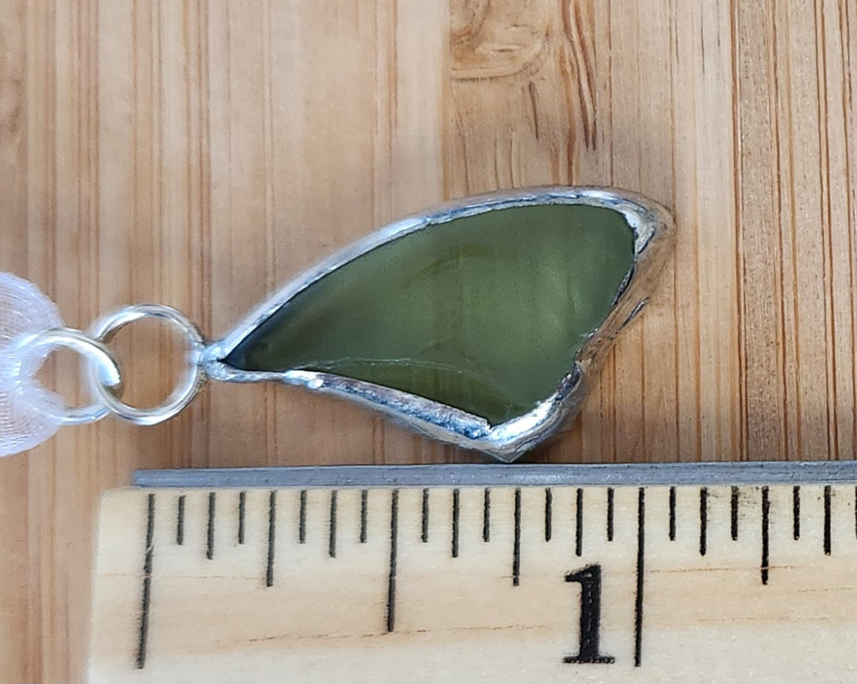 Small Sea-green Suncatcher